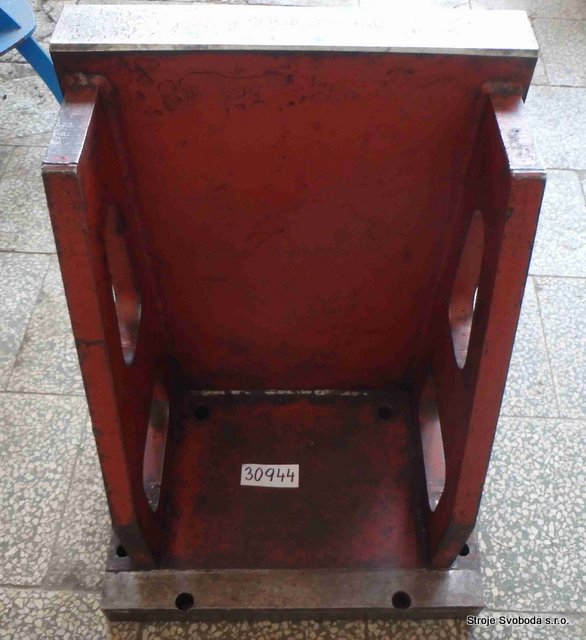 Úhelník 650x440x400 (30944 (3).jpg)